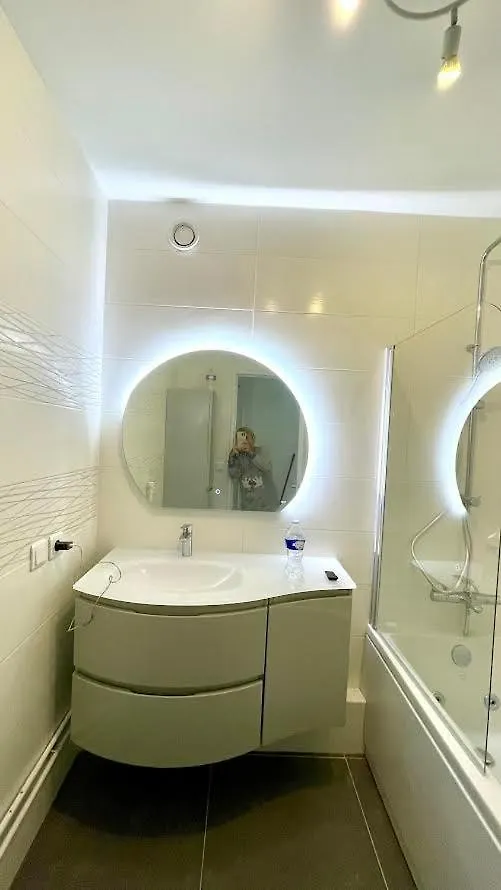 Un Cocon A Deux Pas Du Metro Et Avec Parking Inclus Apartment Paris