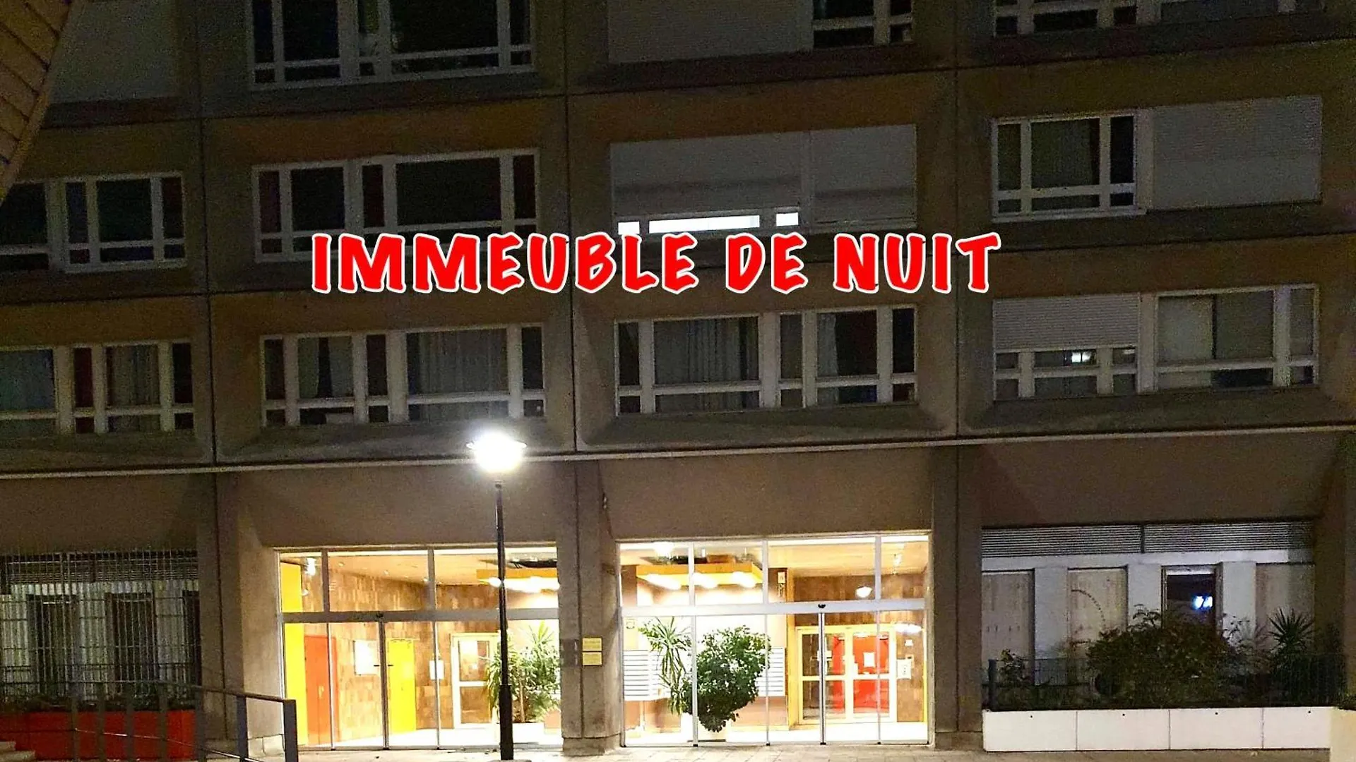 Un Cocon A Deux Pas Du Metro Et Avec Parking Inclus Lejlighed Paris