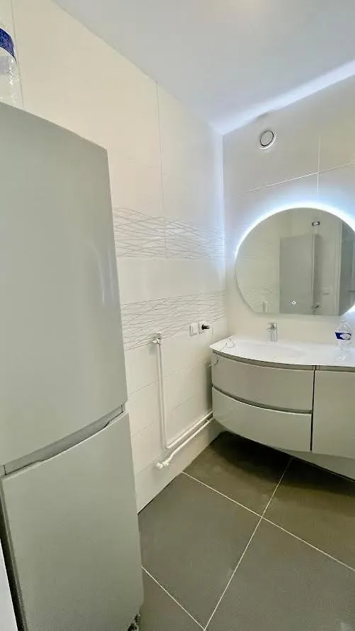 Un Cocon A Deux Pas Du Metro Et Avec Parking Inclus Apartment Paris