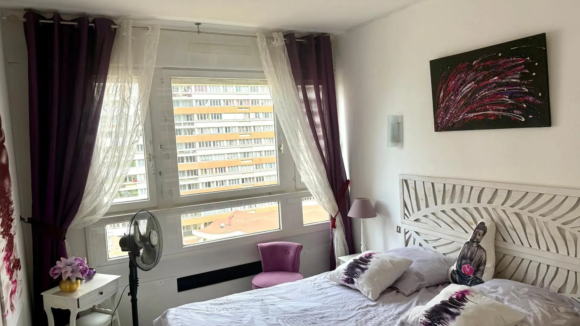 Un Cocon A Deux Pas Du Metro Et Avec Parking Inclus Apartment Paris France