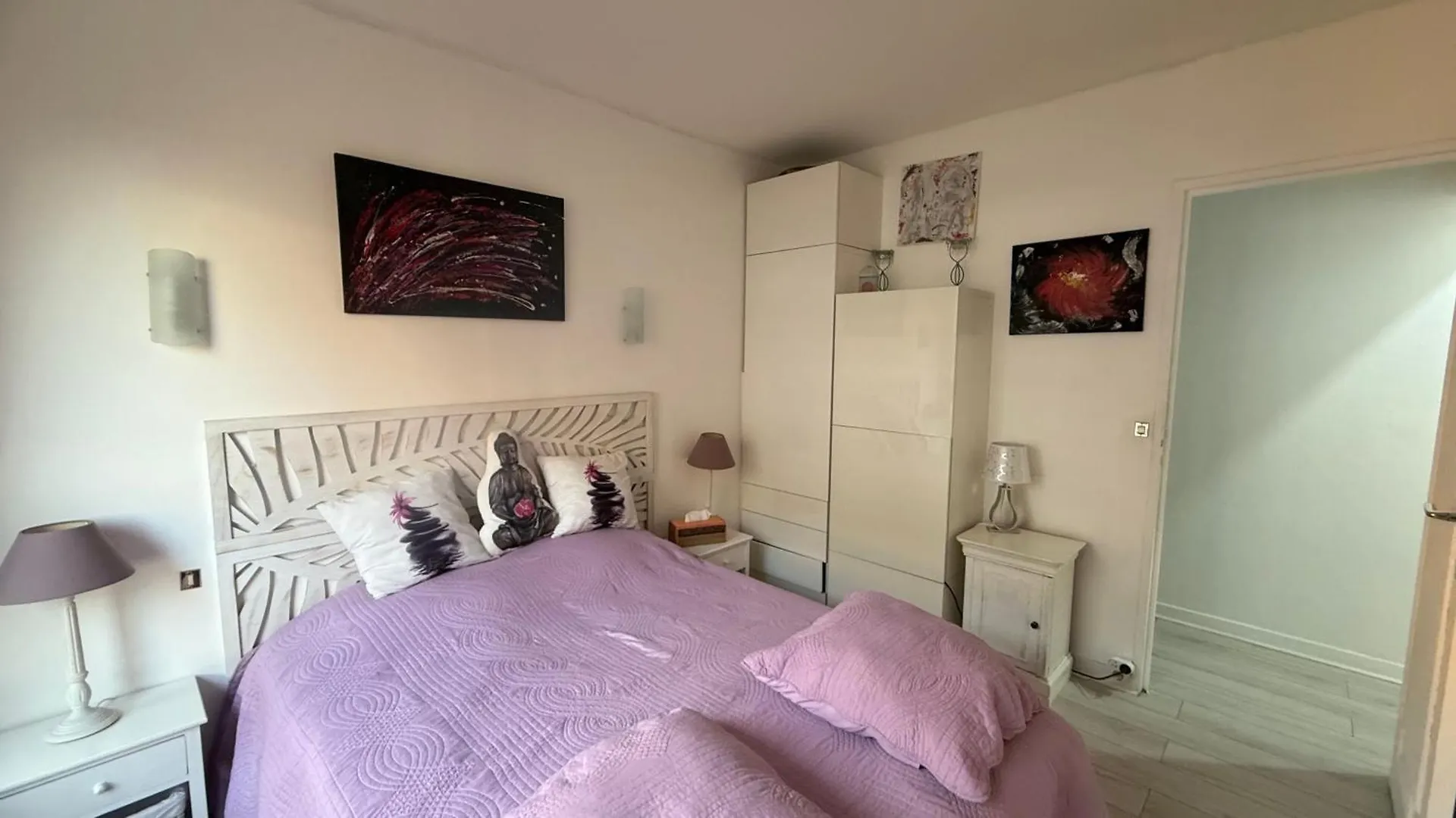Un Cocon A Deux Pas Du Metro Et Avec Parking Inclus Apartment Paris 0*,